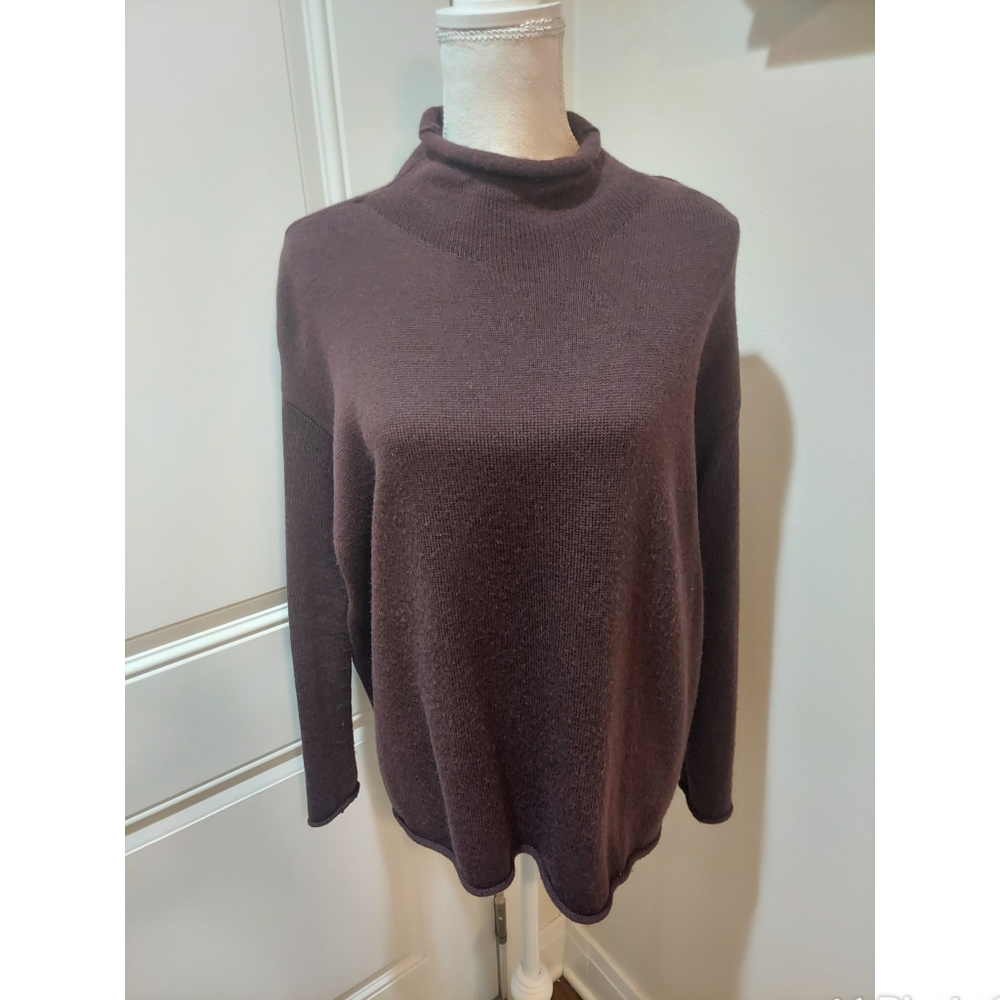 Eileen Fisher Cassis/Maroon Merino wool sweater! SZ Small!